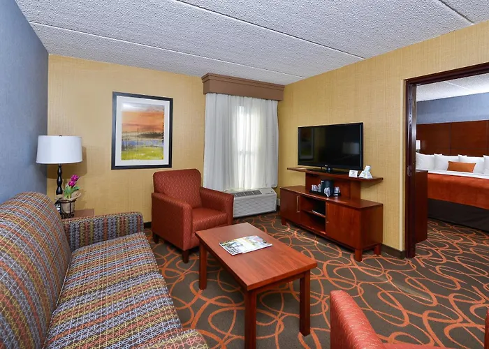 Best Western Plus Fresno Airport Hotel